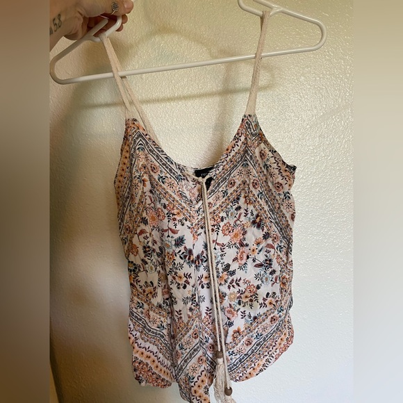 Cute floral tank top - Picture 1 of 5